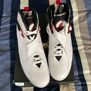 Jordan 8 Bugs Bunny Retro. Brand new (Never Worn) Size 14